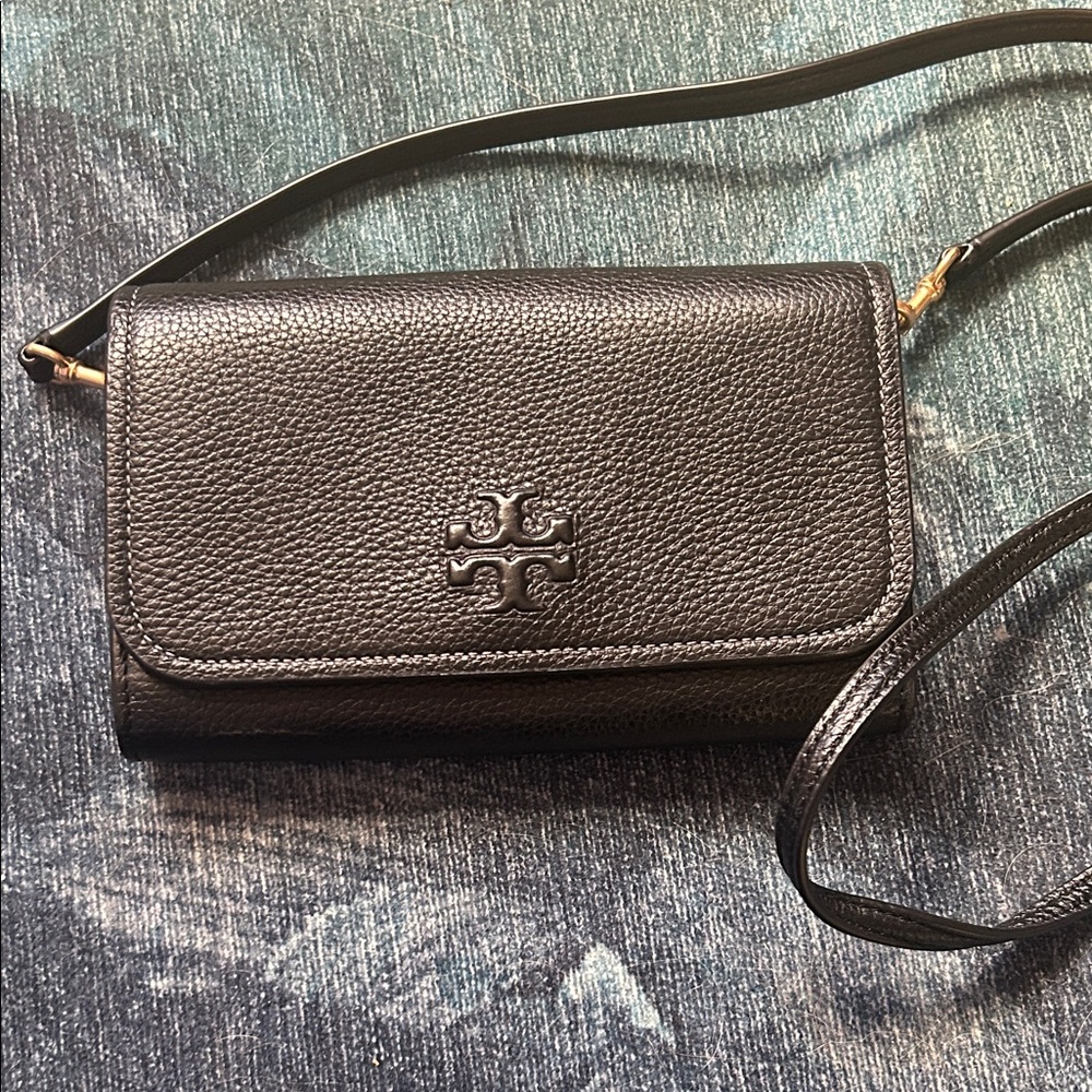 Tory Burch Tory Burch Thea crossbody wallet
